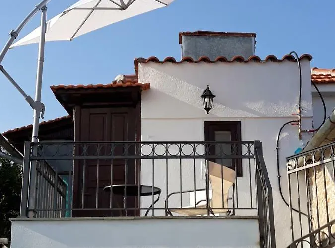 Atrium - Дом отдыха Лафкос